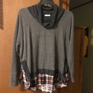 Long sleeve shirt with flannel bottom and zippers